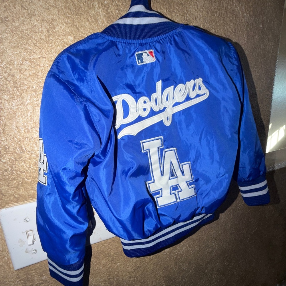 La dodger 24 months